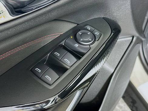 New 2026 Chevrolet Trax RS image 17