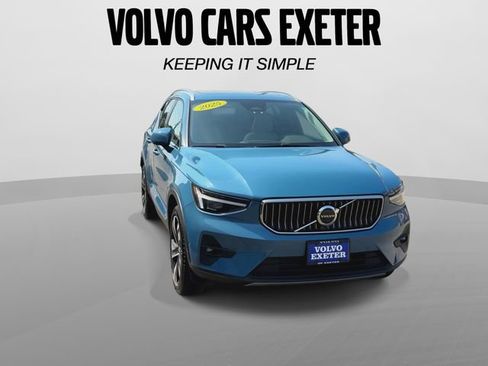 Certified 2024 Volvo XC40 B5 Core AWD/4WD image 3