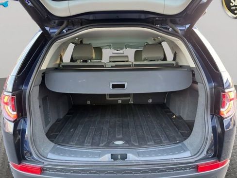 Used 2016 Land Rover Discovery Sport SE image 17