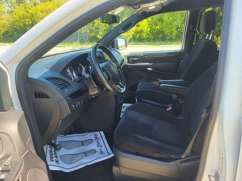 Used 2014 Dodge Grand Caravan SE FWD image 11