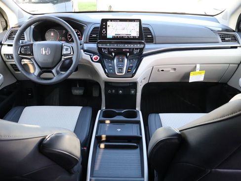 New 2026 Honda Odyssey Elite image 11