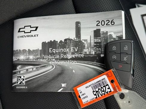 New 2026 Chevrolet Equinox EV LT w/ Convenience Package II FWD image 41