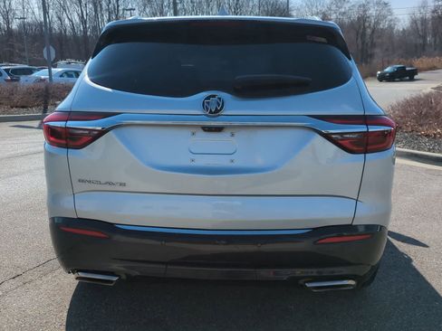 Used 2021 Buick Enclave Essence image 7