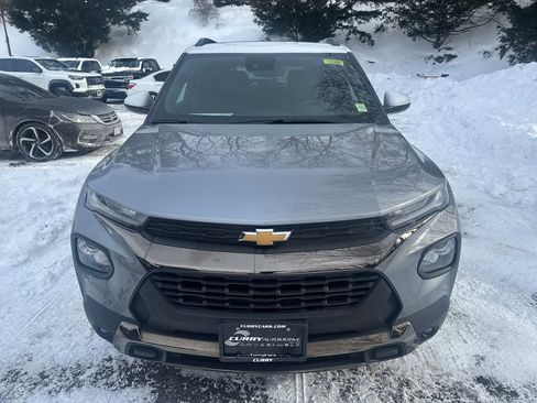 Used 2023 Chevrolet TrailBlazer ACTIV w/ Sun and Liftgate Package image 3