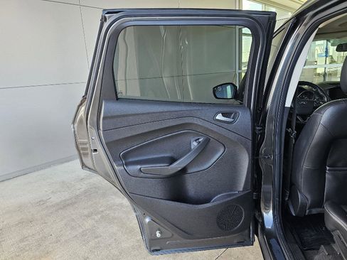 Used 2018 Ford Escape SEL image 16