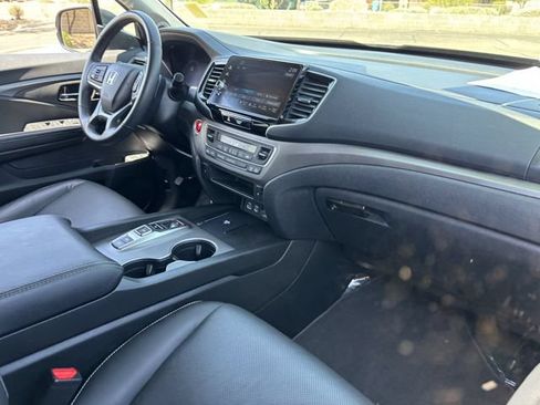 Used 2025 Honda Ridgeline RTL image 12