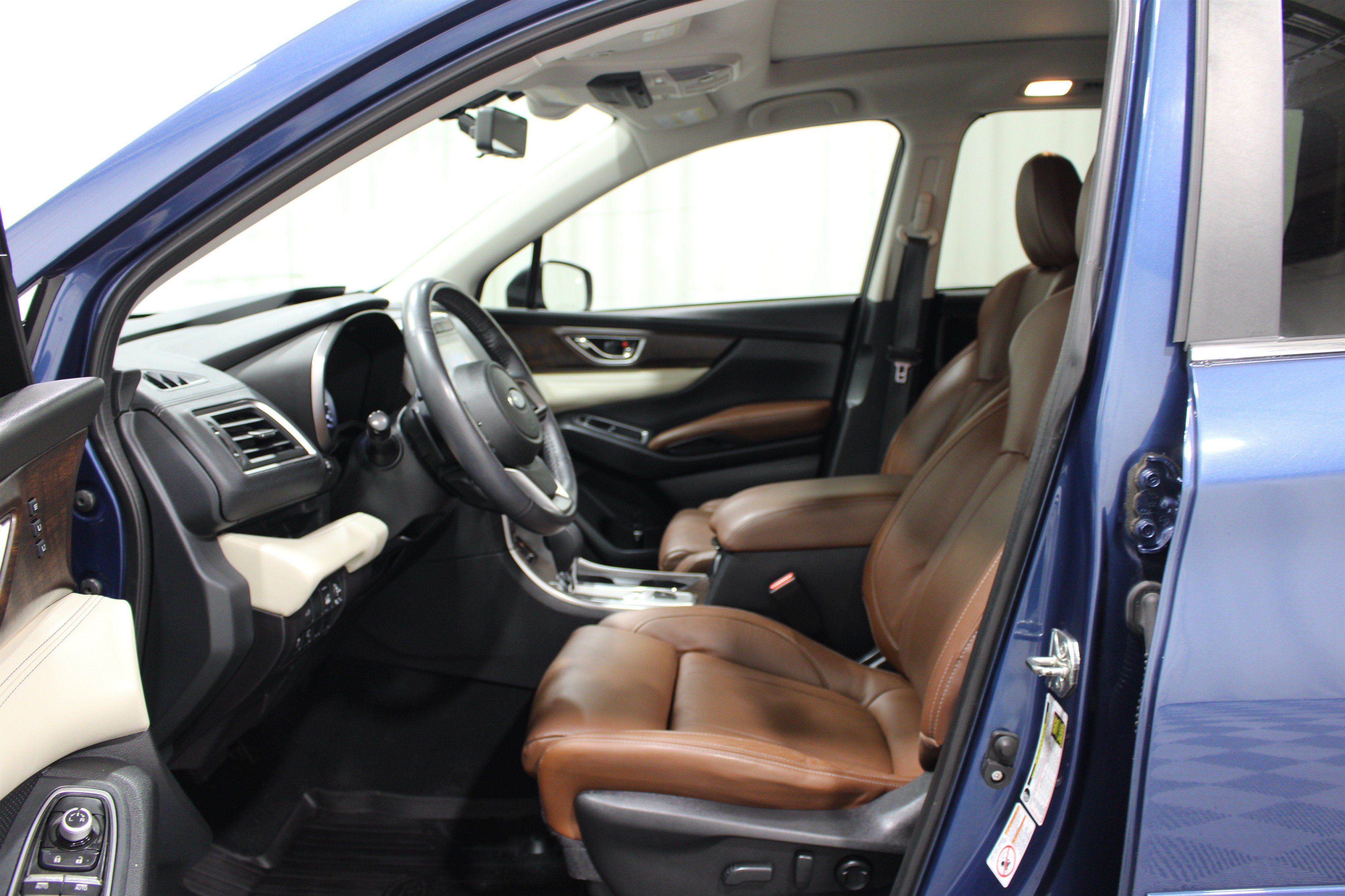 Used 2019 Subaru Ascent Touring w/ Popular Package #3 AWD/4WD image 3