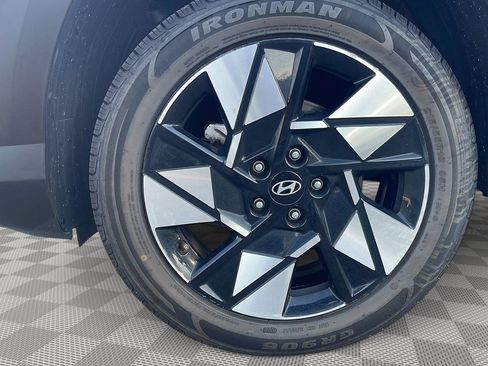 Certified 2025 Hyundai Kona SEL AWD/4WD image 10
