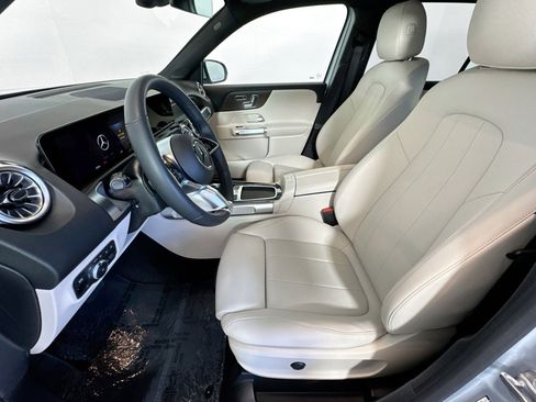 Used 2026 Mercedes-Benz GLB 250 4MATIC image 19