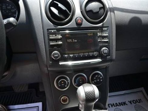 Used 2013 Nissan Rogue SV AWD/4WD image 13
