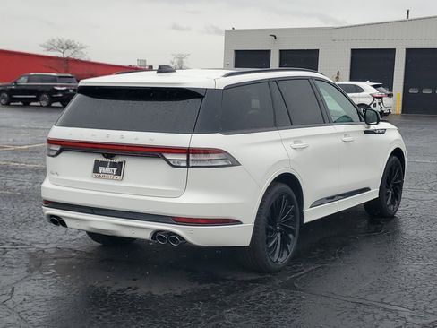 New 2026 Lincoln Aviator Reserve w/ Jet Appearance Package AWD/4WD image 4
