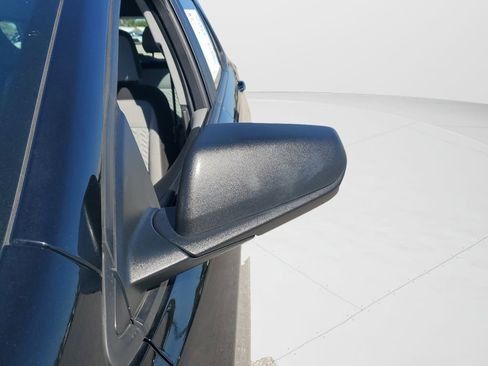 Used 2023 Chevrolet Equinox LS image 11