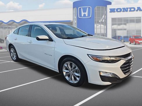 Used 2024 Chevrolet Malibu LT image 1