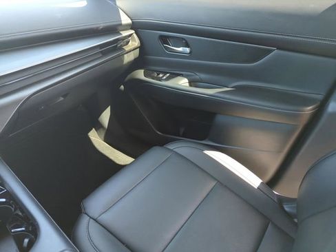 Certified 2025 Nissan Murano SV FWD image 25