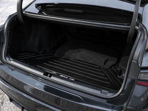 Used 2022 Lexus IS 500 image 57