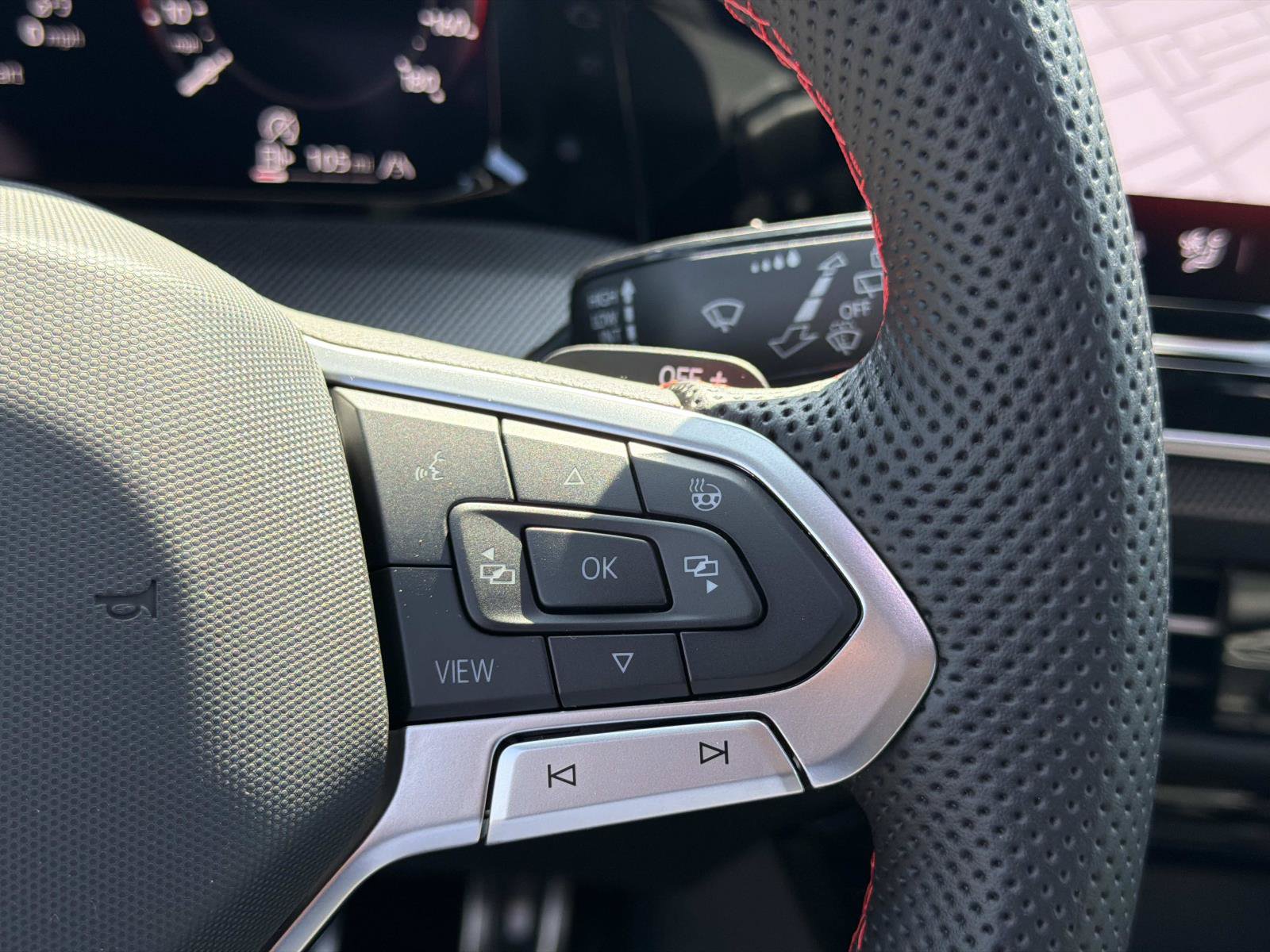 New 2026 Volkswagen GTI SE FWD image 20