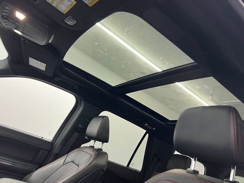 Used 2022 Ford Expedition Limited w/ Equipment Group 304A image 13