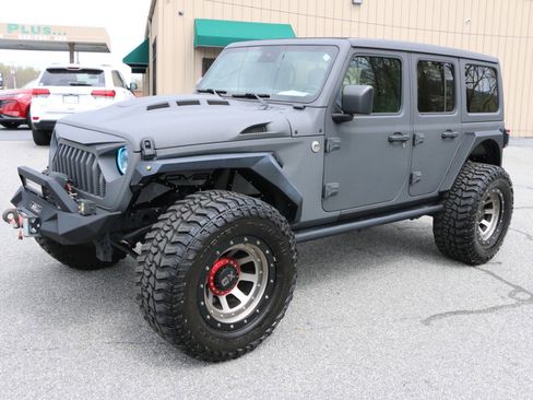 Used 2020 Jeep Wrangler Unlimited Sahara image 1