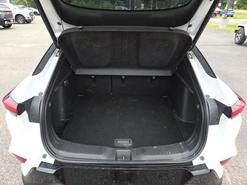 Used 2024 Buick Envista Sport Touring w/ Convenience I Package FWD image 21