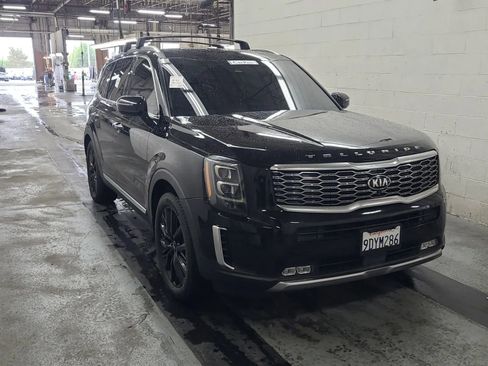 Used 2020 Kia Telluride SX w/ SX Prestige Package image 3