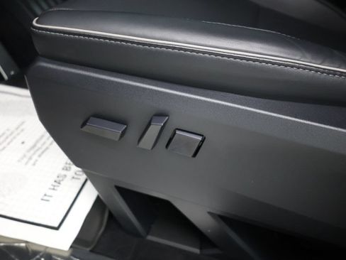 Used 2024 Tesla Cybertruck AWD Crew Cab image 9