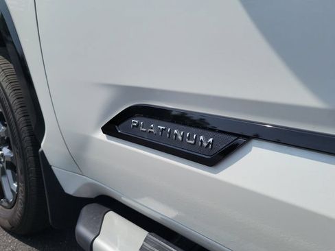 Used 2023 Toyota Tundra Platinum AWD/4WD image 30