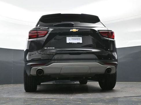 Used 2023 Chevrolet Blazer LT w/ Sound & Technology Package FWD image 37