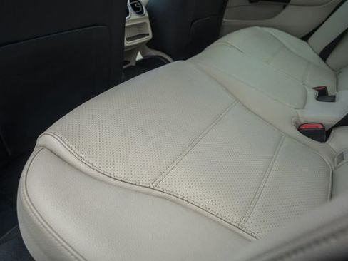 Certified 2025 Mercedes-Benz C 300 4MATIC Sedan image 31
