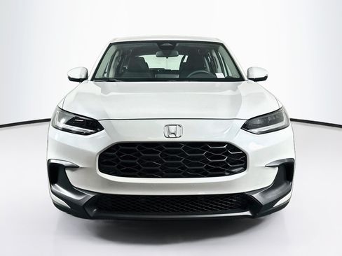 Used 2024 Honda HR-V LX image 2