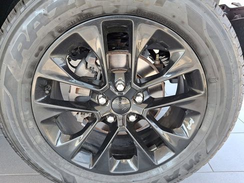Used 2023 Jeep Gladiator Overland AWD/4WD image 8