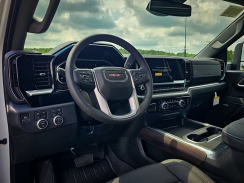 New 2026 GMC Sierra 2500 SLT w/ SLT Premium Package AWD/4WD image 16