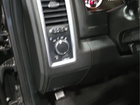 Used 2024 RAM 1500 Classic SLT AWD/4WD image 9