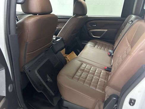 Used 2023 Nissan Titan Platinum Reserve w/ Moonroof Package AWD/4WD image 14