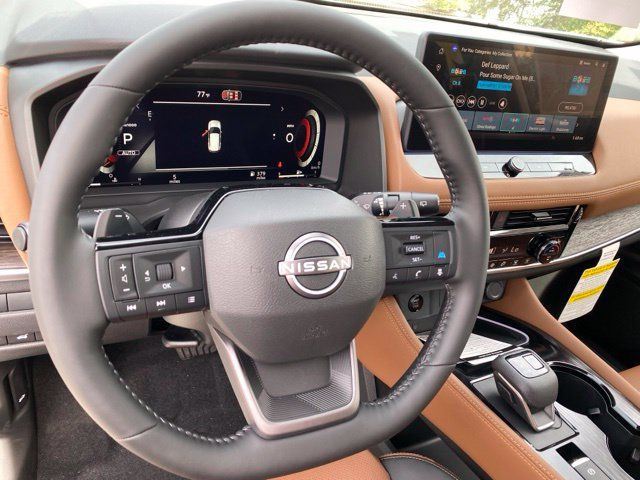 New 2026 Nissan Rogue Platinum AWD/4WD image 12