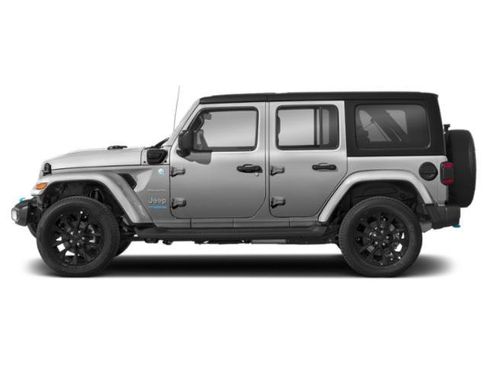 Used 2023 Jeep Wrangler Sahara w/ Cold Weather Group image 3