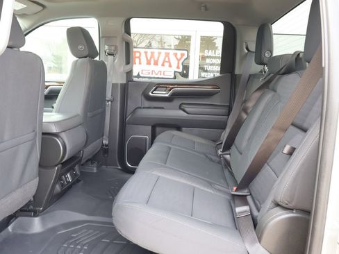 Used 2023 GMC Sierra 1500 Elevation image 27