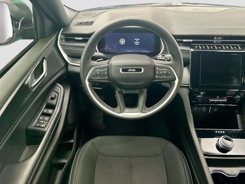 Used 2024 Jeep Grand Cherokee L Laredo RWD image 10