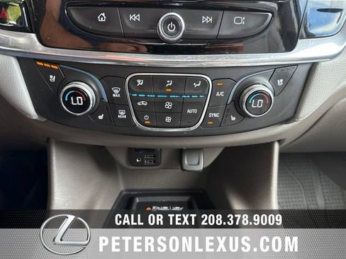 Used 2020 Chevrolet Traverse Premier AWD/4WD image 16
