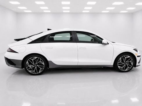 Used 2024 Hyundai Ioniq 6 SEL AWD/4WD image 6