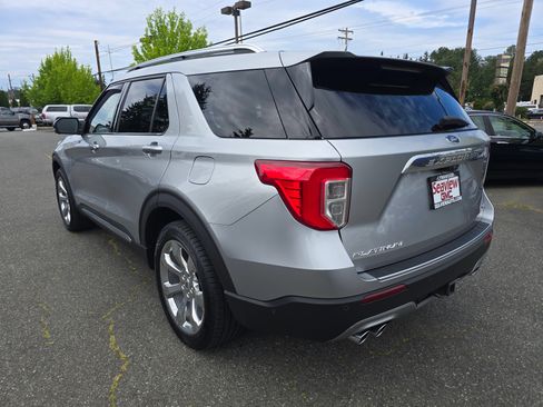 Used 2020 Ford Explorer Platinum w/ Premium Technology Package AWD/4WD image 5