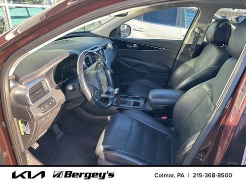 Used 2016 Kia Sorento SX image 4