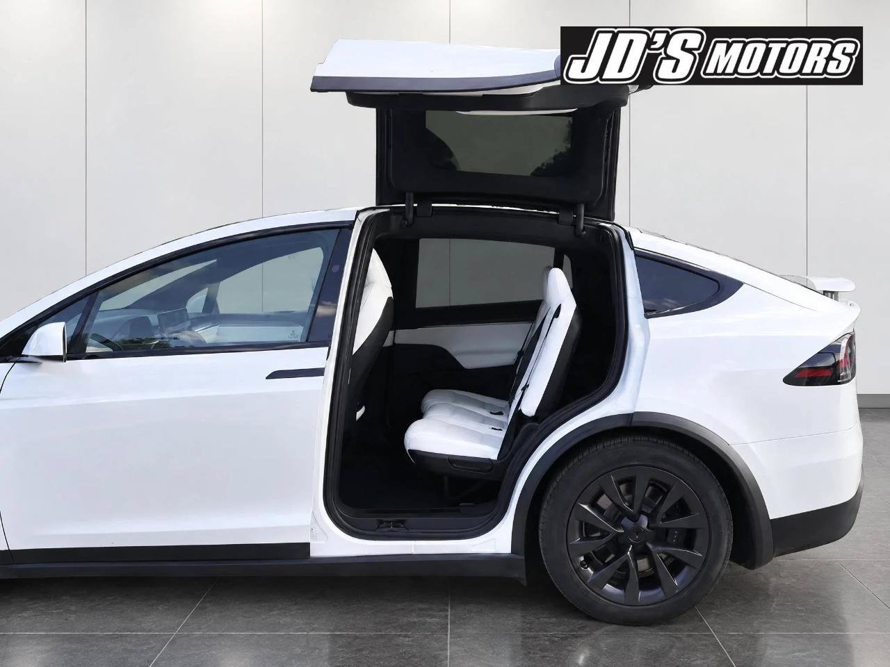 Used 2022 Tesla Model X AWD/4WD image 7