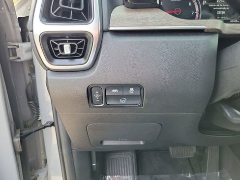 Used 2023 Kia Sorento EX w/ Panoramic Sunroof Package image 14