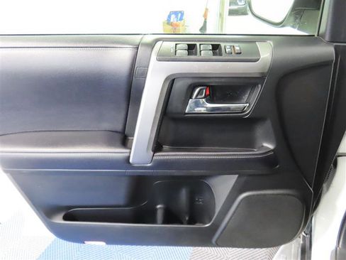 Used 2019 Toyota 4Runner SR5 image 14