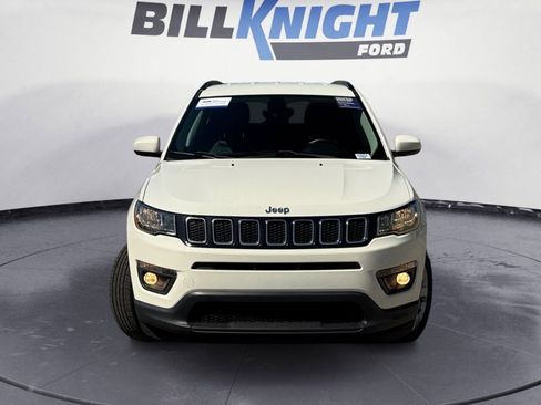 Used 2018 Jeep Compass Latitude FWD image 8