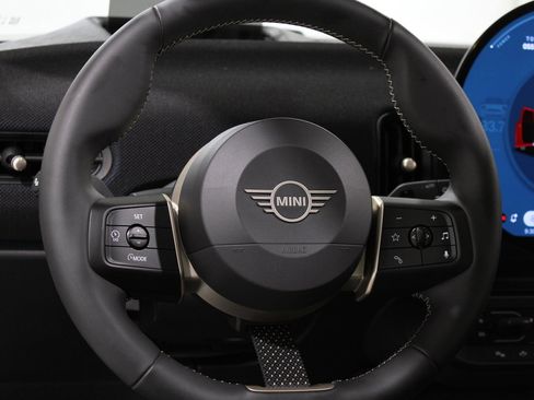 Certified 2025 MINI Cooper S image 7