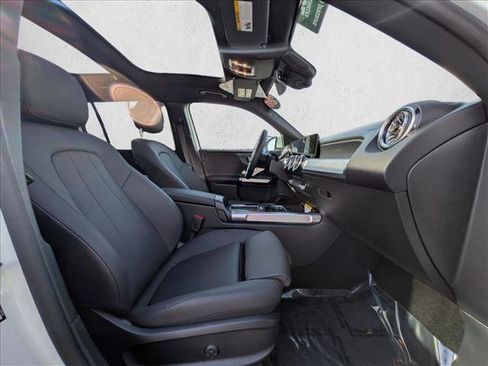 Certified 2026 Mercedes-Benz GLB 250 4MATIC image 21