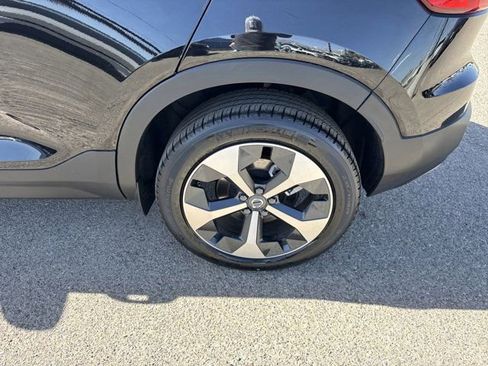 New 2025 Volvo XC40 B5 Core w/ Protection Package Premier image 9