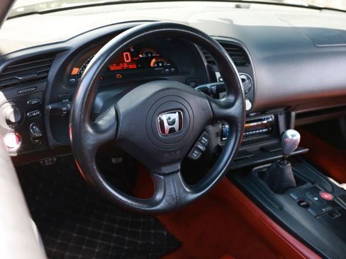 Used 2005 Honda S2000 image 23