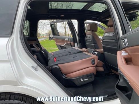 Used 2025 BMW X7 xDrive40i w/ Executive Package image 51